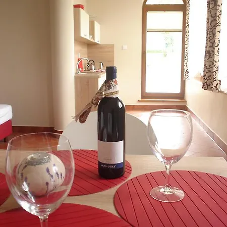 拉温达公寓 * 拉布卡